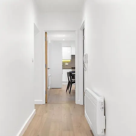 Spacious Clapham Apartments London Exterior photo