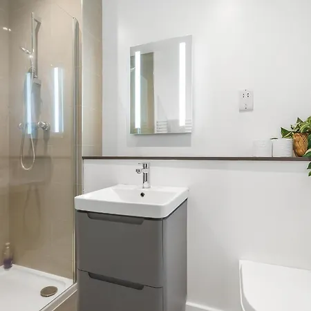 Spacious Clapham Apartments London Exterior photo