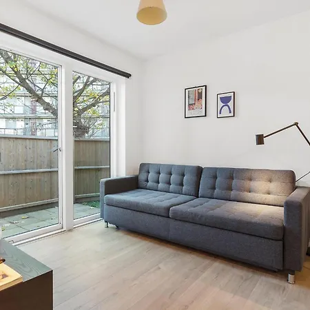 Spacious Clapham Apartments London Exterior photo