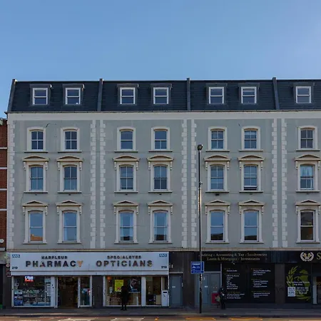 Spacious Clapham Apartments London Exterior photo